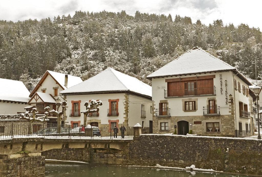 Hostal Orialde Ochagavía Exterior foto