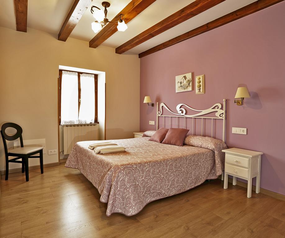 Hostal Orialde Ochagavía Exterior foto