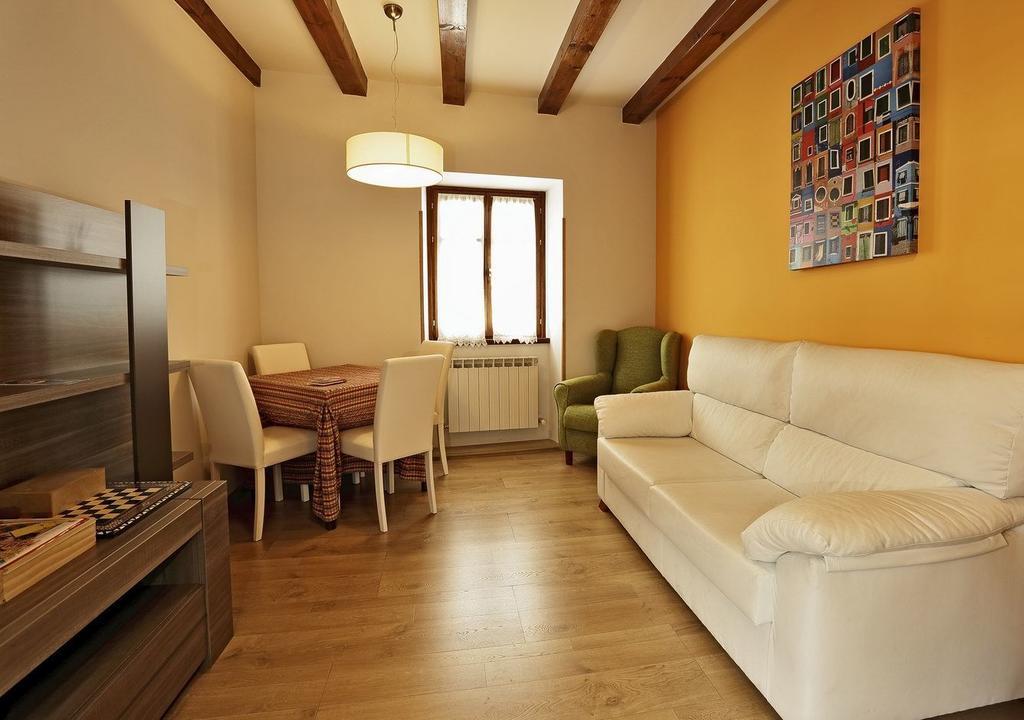 Hostal Orialde Ochagavía Exterior foto