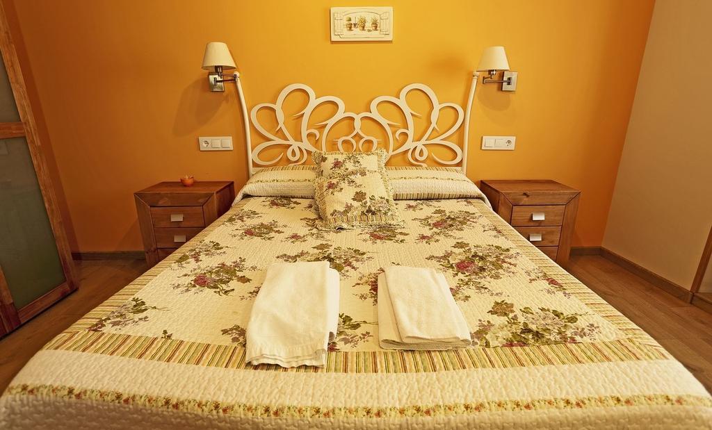 Hostal Orialde Ochagavía Exterior foto
