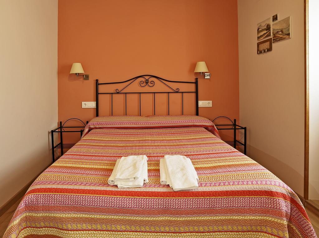 Hostal Orialde Ochagavía Exterior foto